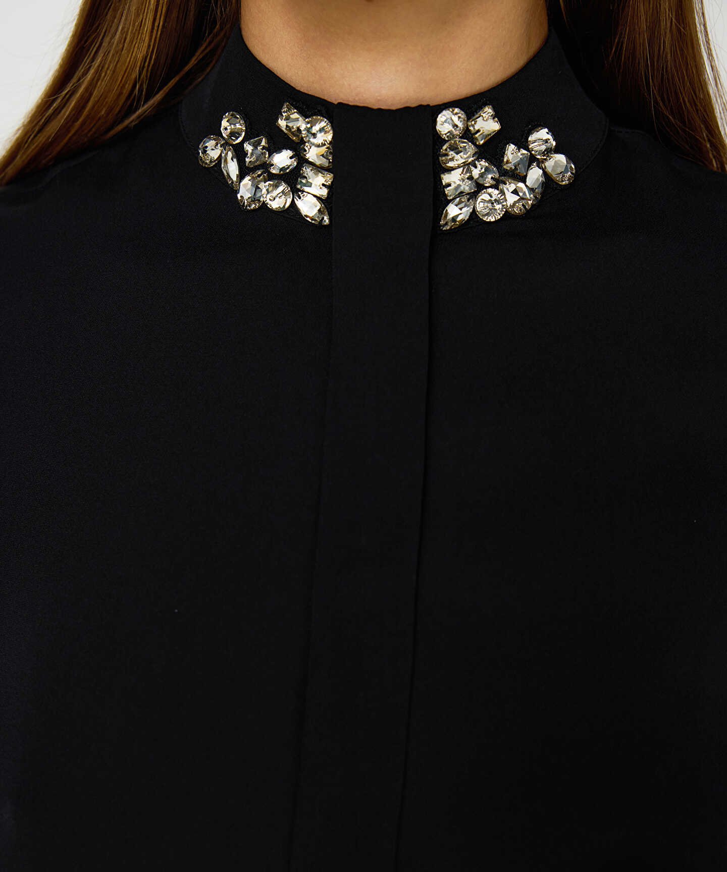 STRASS TAŞ İŞLEMELİ BLUZ