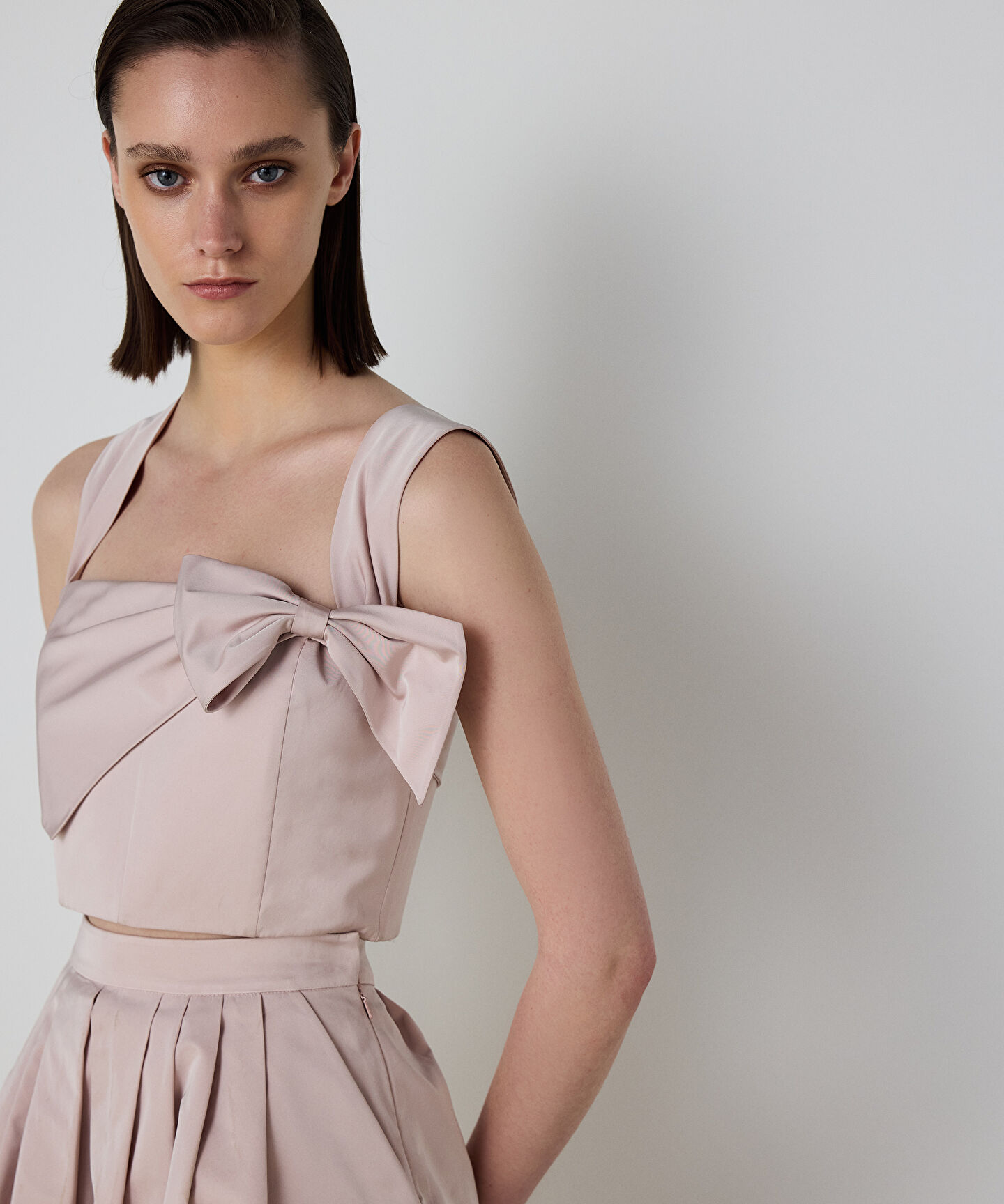 FİYONKLU CROP BLUZ