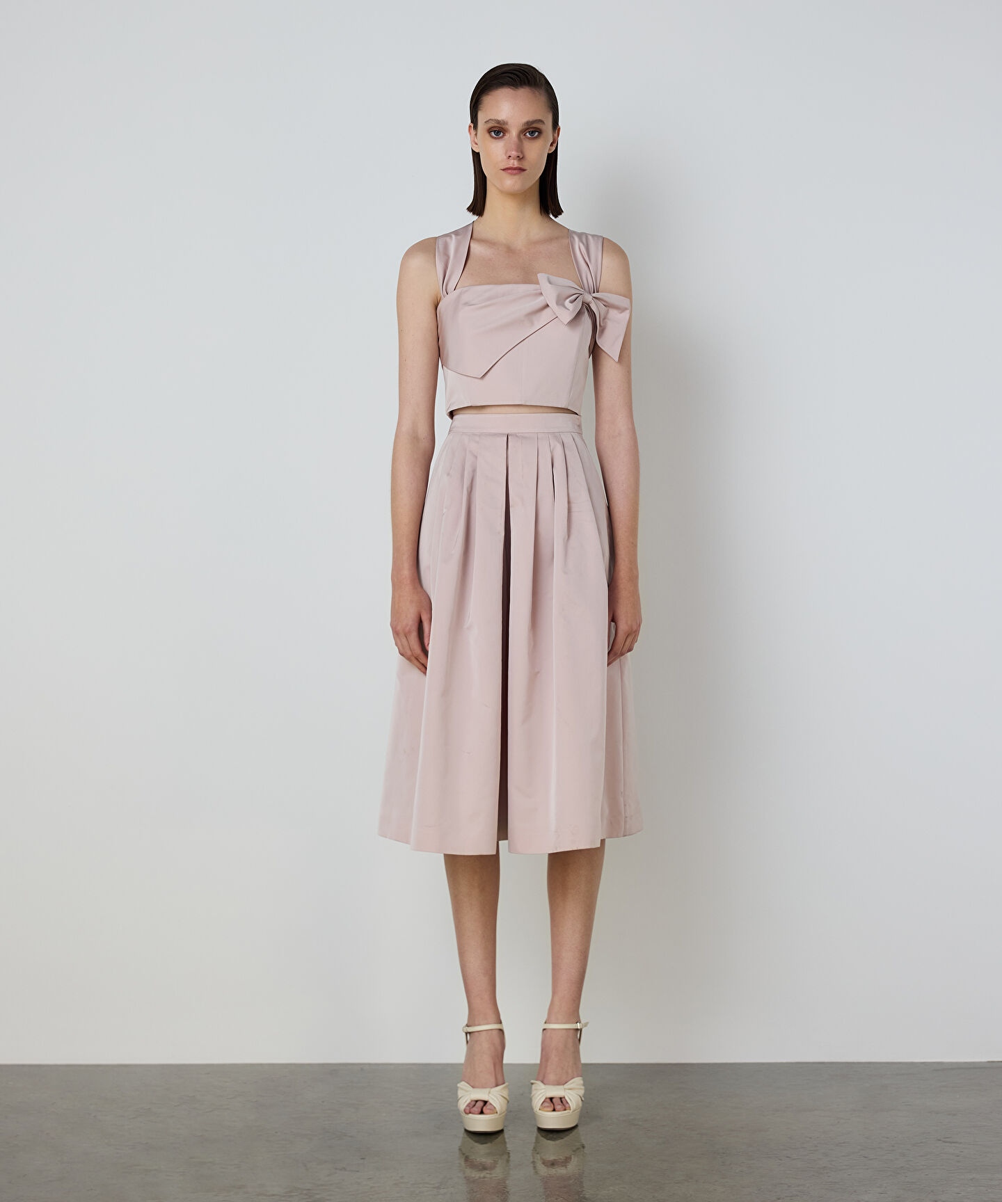 FİYONKLU CROP BLUZ