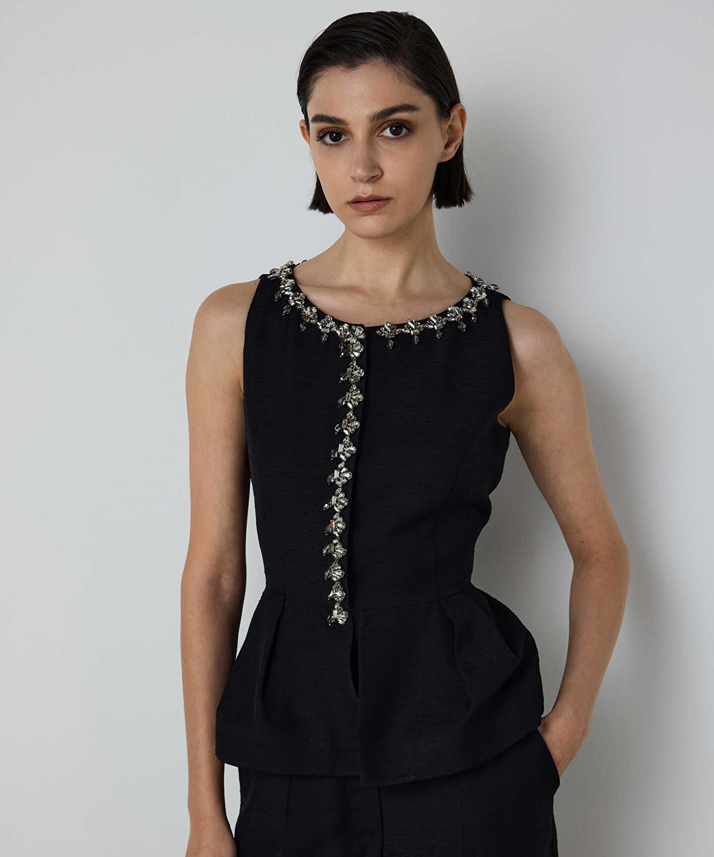 STRASS TAŞ İŞLEMELİ PEPLUM YELEK