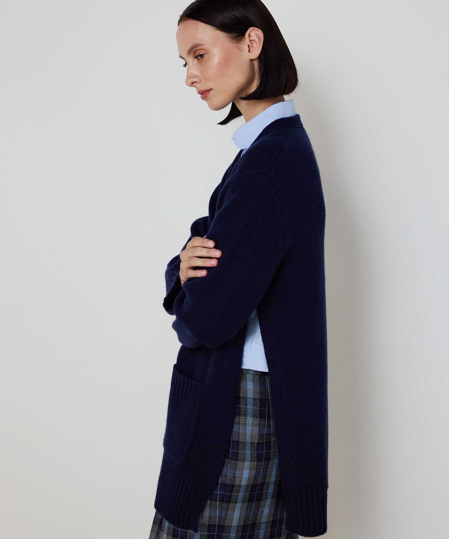 OVERSIZE V YAKA TRİKO HIRKA 