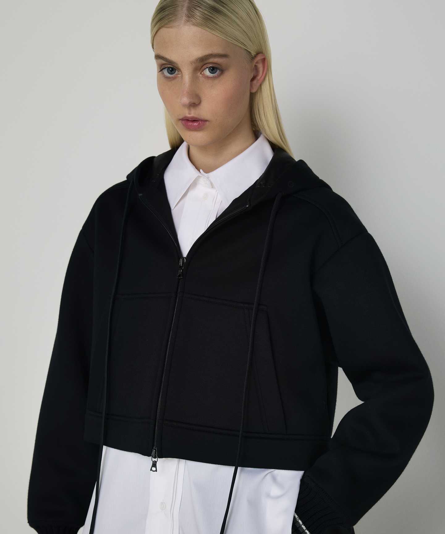 KONTRAST MANŞETLİ SWEATSHIRT 