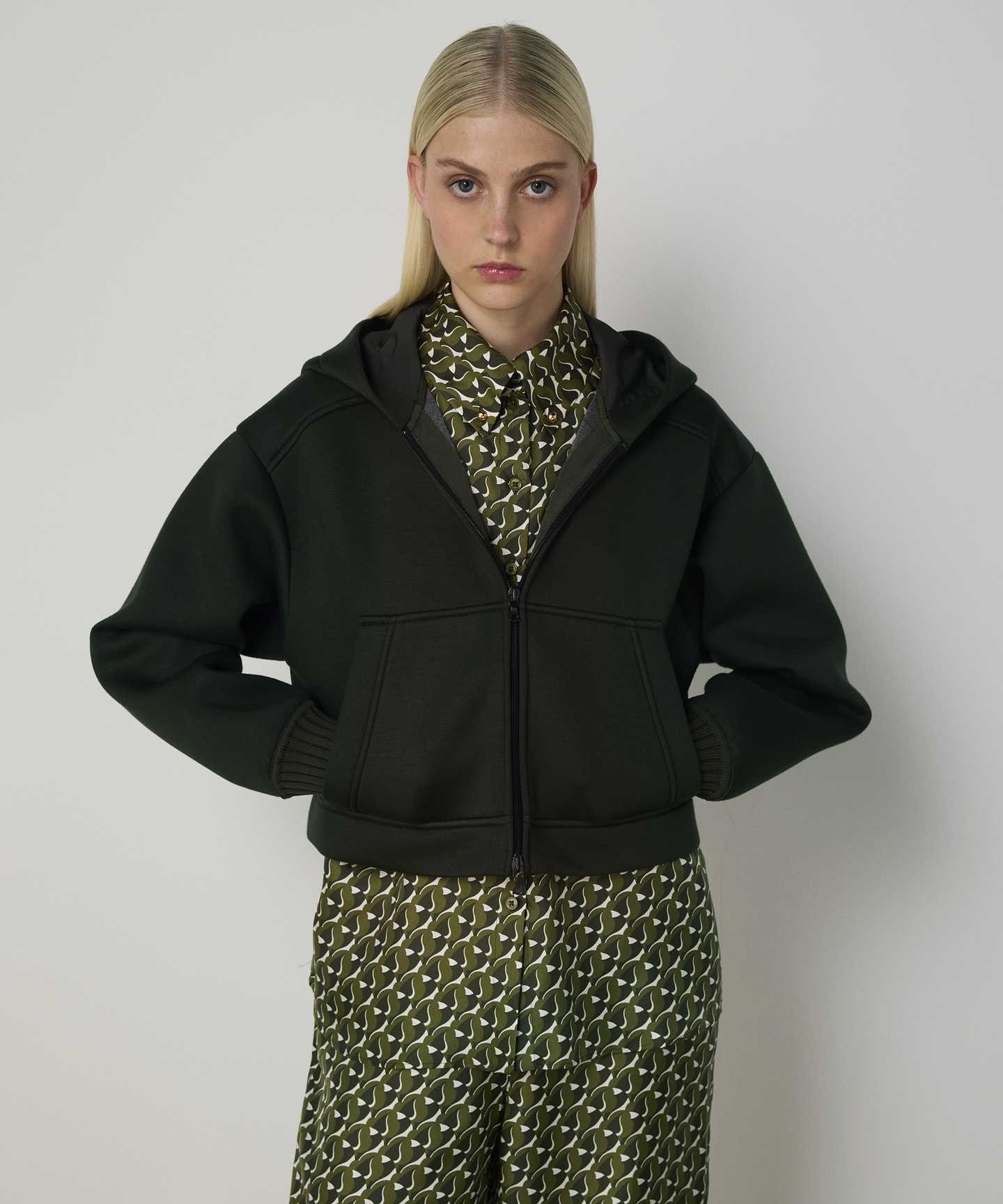 KONTRAST MANŞETLİ SWEATSHIRT 