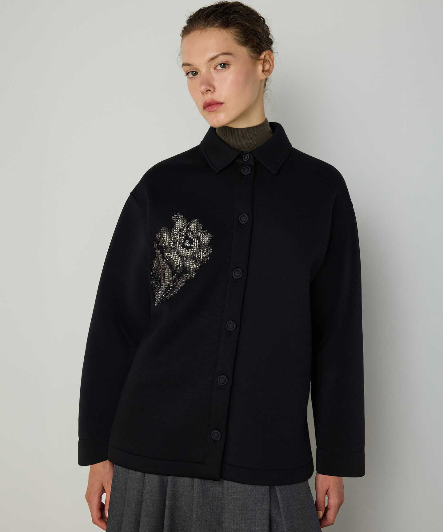 İŞLEME VE NAKIŞLI SWEATSHIRT