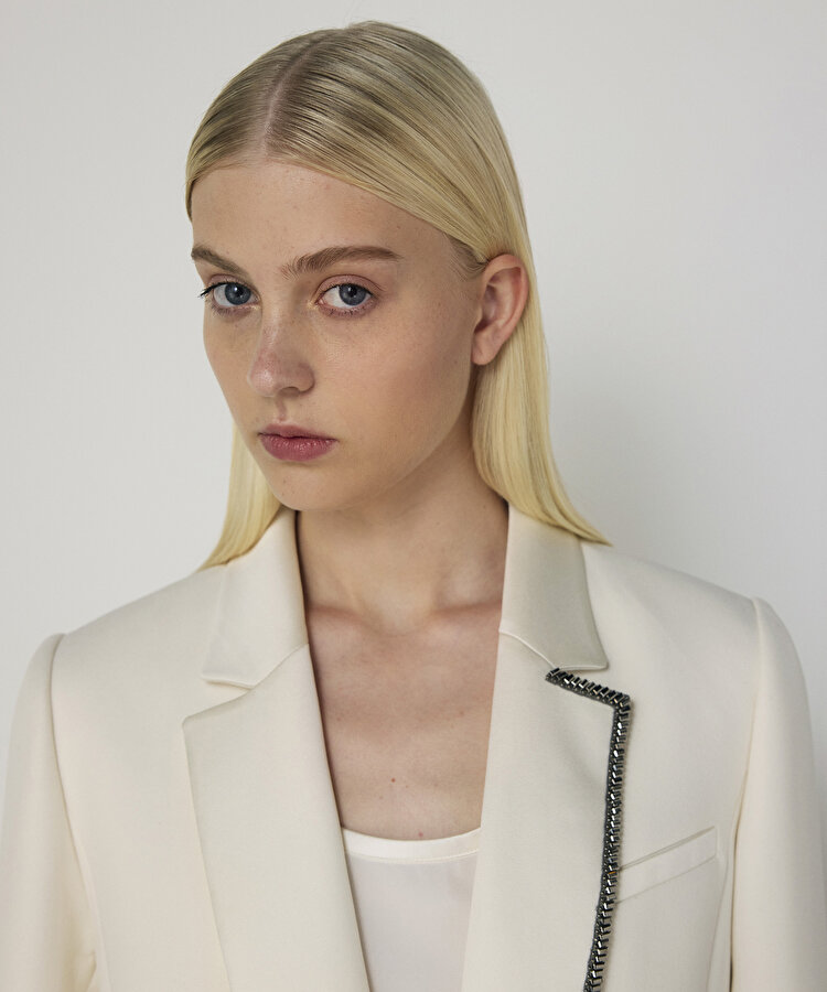 ASİMETRİK İŞLEMELİ KREP BLAZER