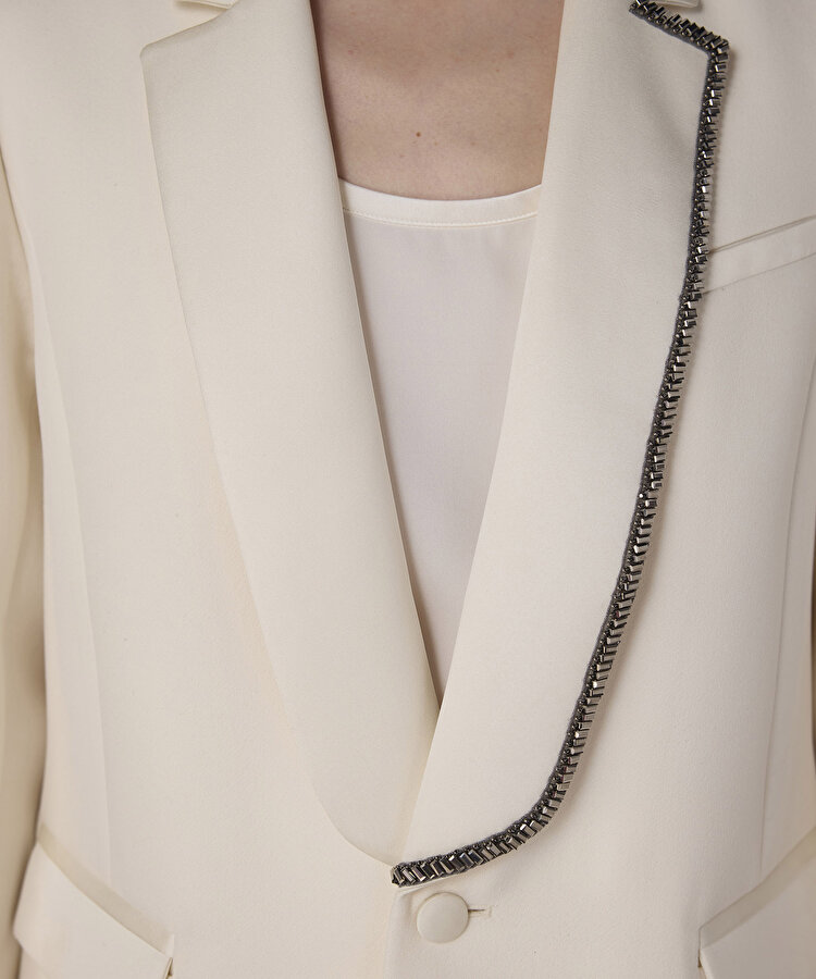 ASİMETRİK İŞLEMELİ KREP BLAZER