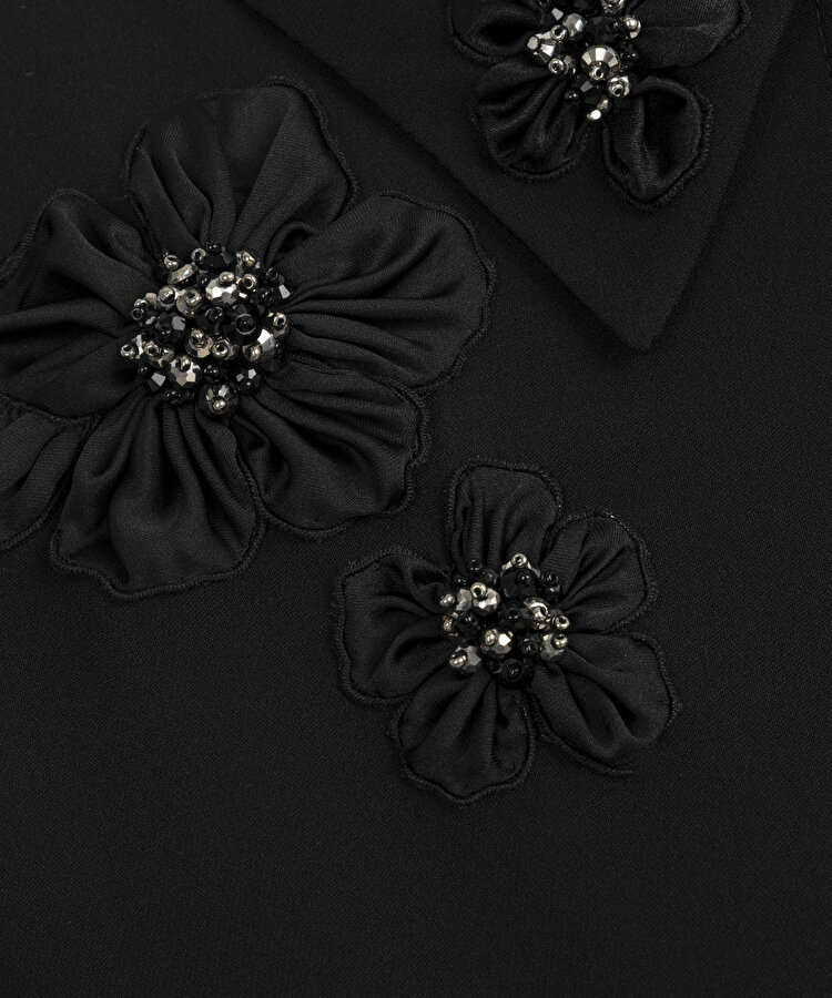 ÇİÇEK MODÜL İŞLEMELİ BLUZ