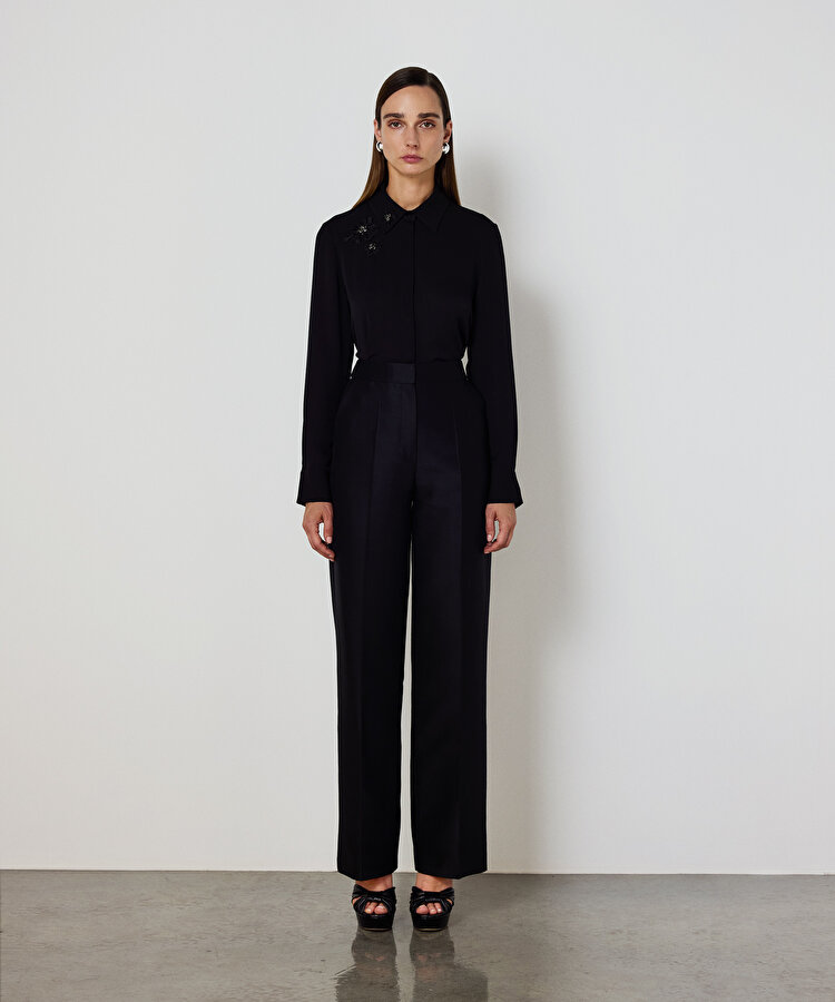 ÇİÇEK MODÜL İŞLEMELİ BLUZ