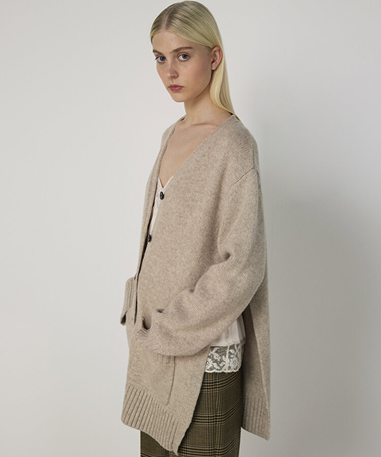 OVERSIZE V YAKA TRİKO HIRKA 