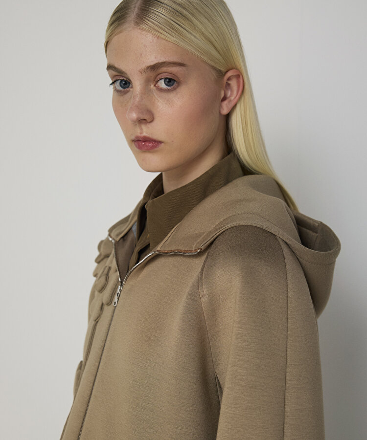 ÇİÇEK APLİKELİ SWEATSHIRT