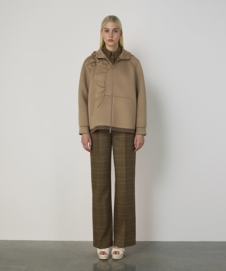 ÇİÇEK APLİKELİ SWEATSHIRT