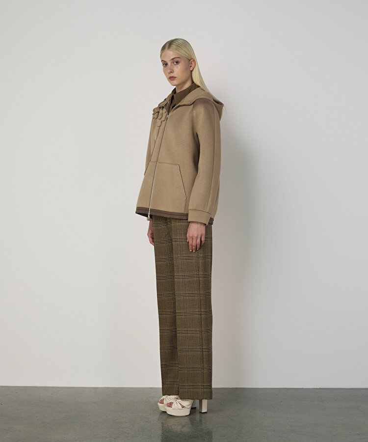 ÇİÇEK APLİKELİ SWEATSHIRT