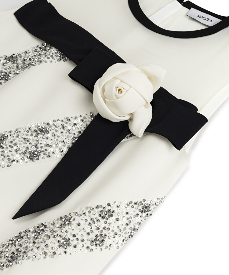 Diyagonal taş işlemeli mini elbise