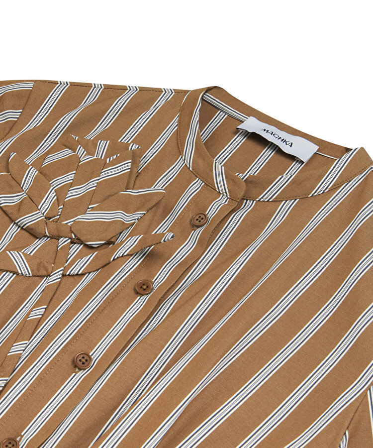 Çiçek aplikeli poplin elbise