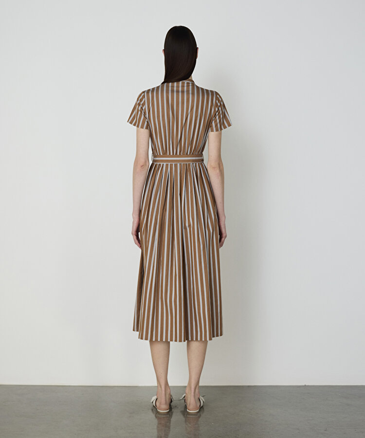 Çiçek aplikeli poplin elbise