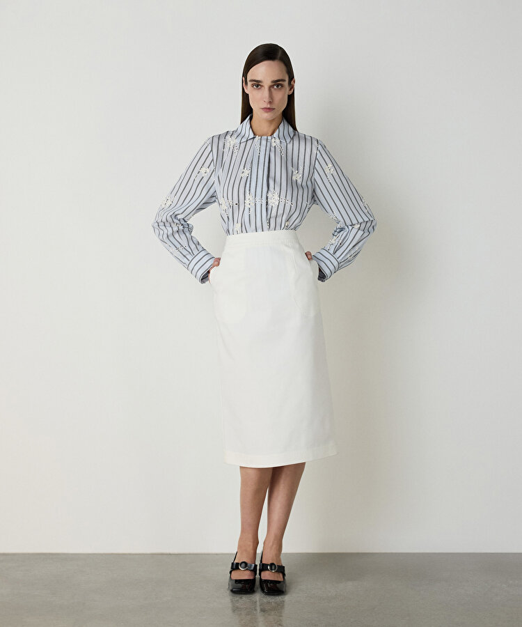 Yırtmaçlı kalem etek