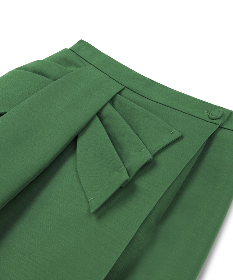 Asimetrik fiyonklu etek