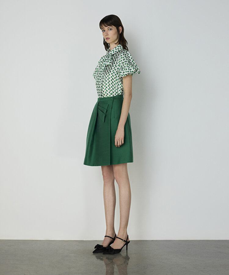 Asimetrik fiyonklu etek