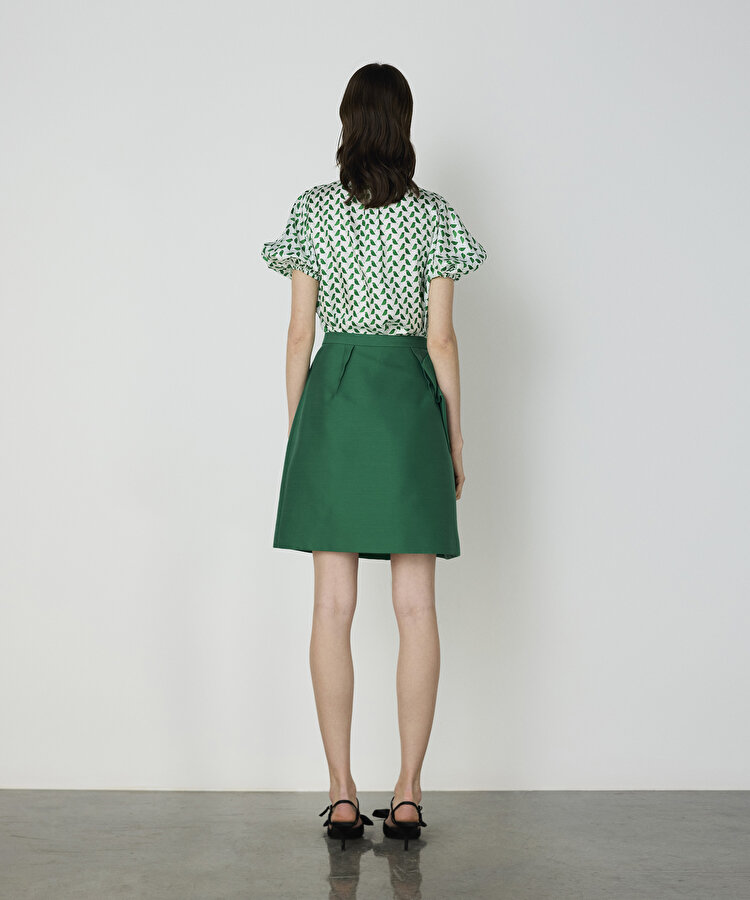 Asimetrik fiyonklu etek