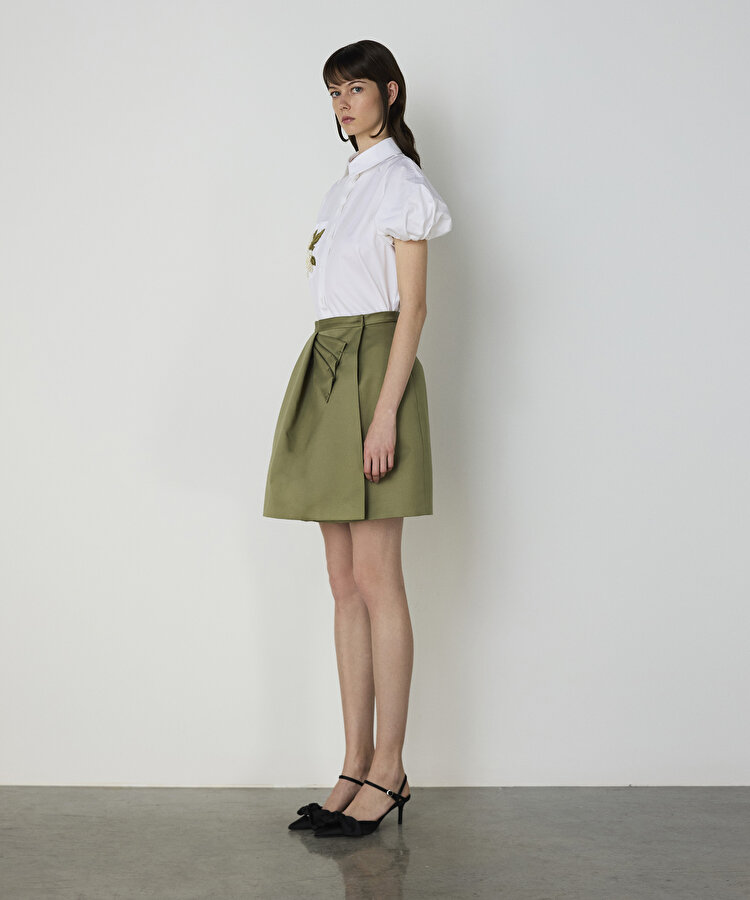 Asimetrik fiyonklu mini etek