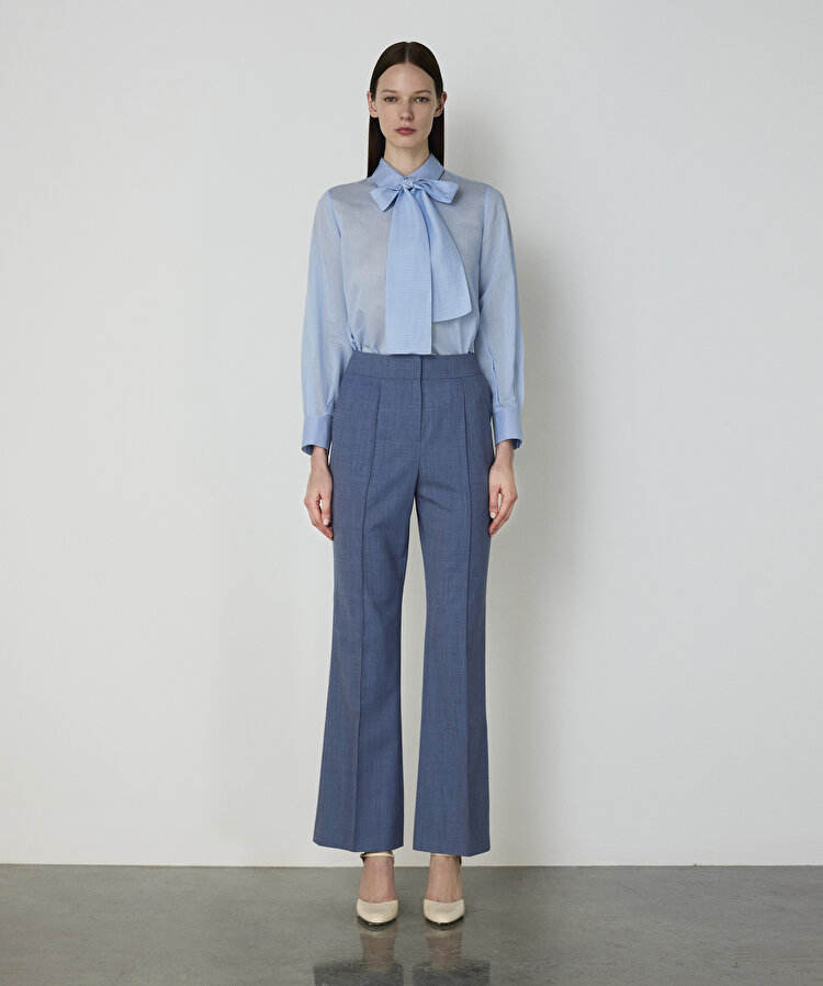 Çıkarılabilir fularlı çizgili gömlek