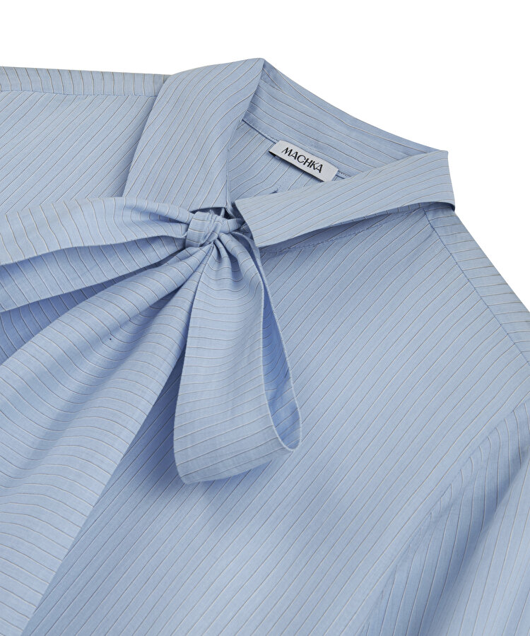 Çıkarılabilir fularlı çizgili gömlek