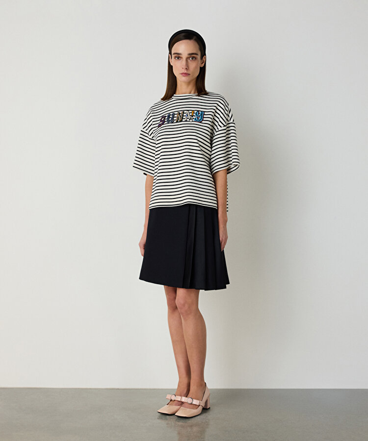 Slogan işlemeli tişört