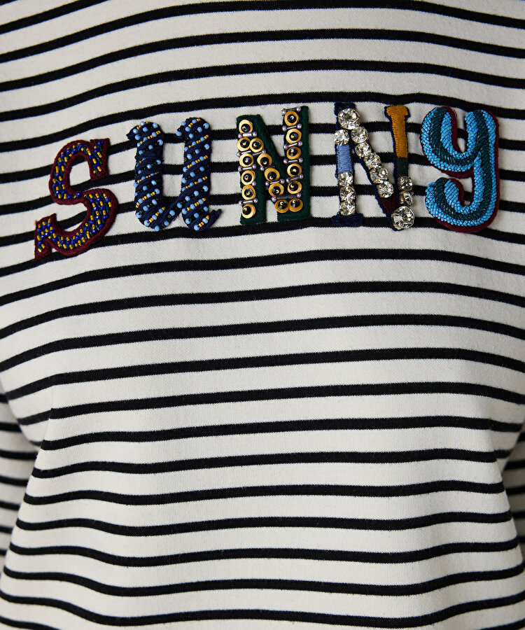 Slogan işlemeli tişört