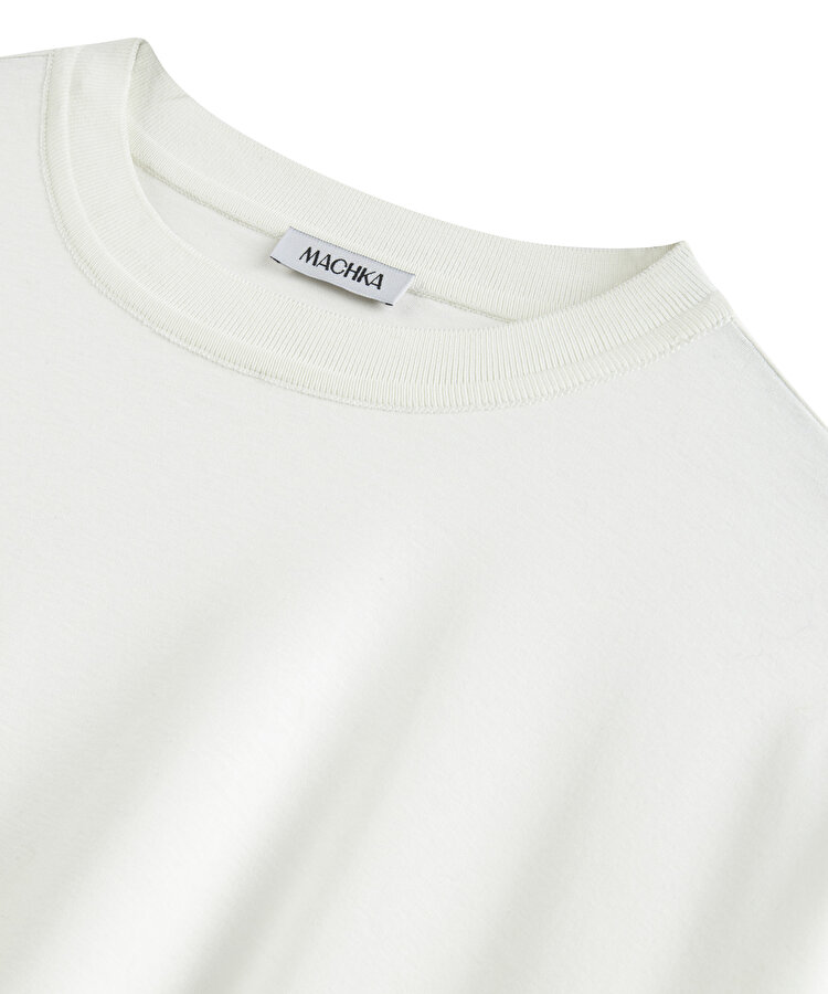 Asimetrik kesim tişört