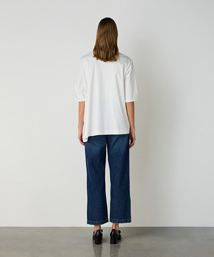 Asimetrik kesim tişört