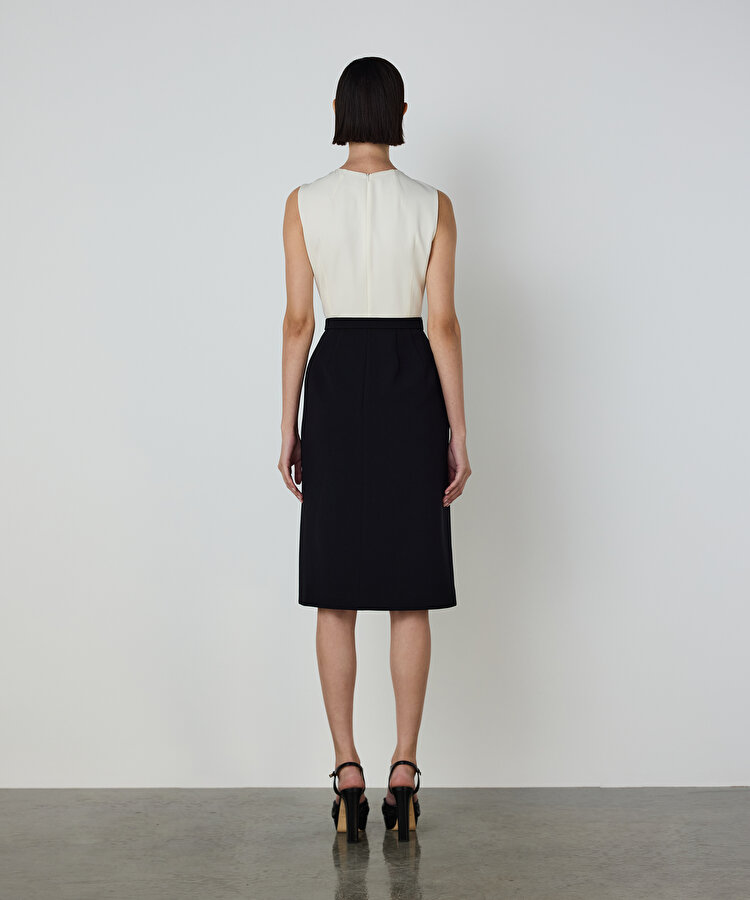 İŞLEMELİ COLORBLOCK ELBİSE