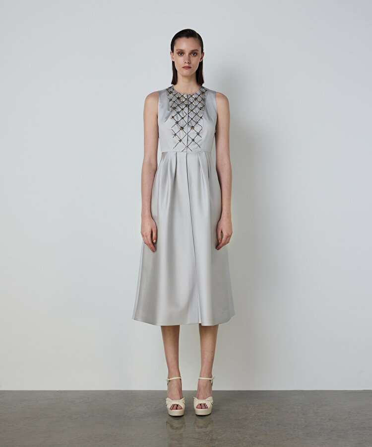 İŞLEMELİ MİKADO ELBİSE