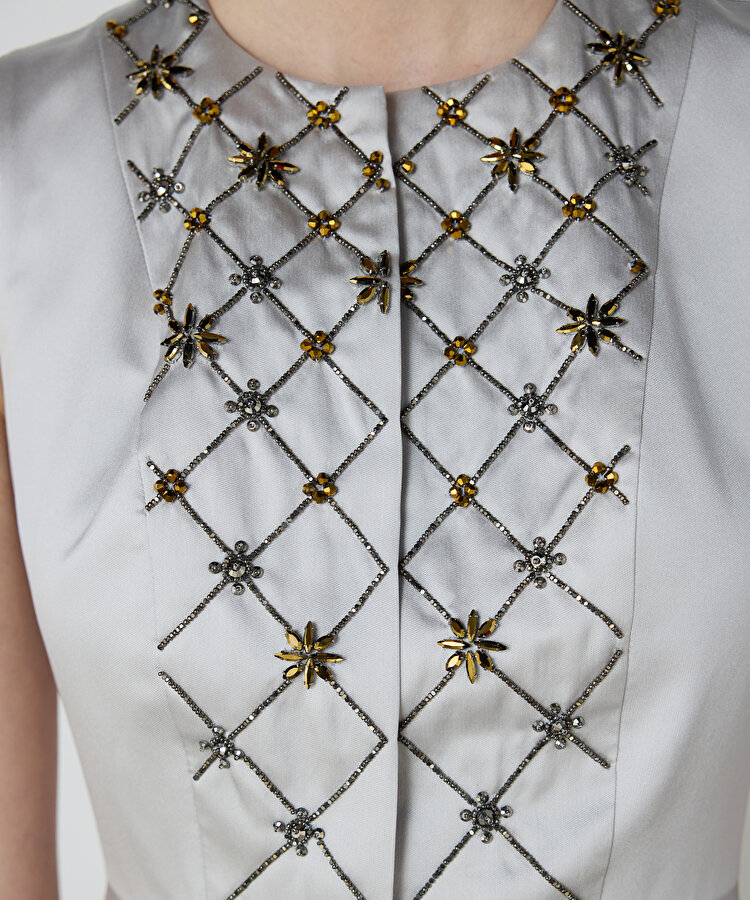 İŞLEMELİ MİKADO ELBİSE