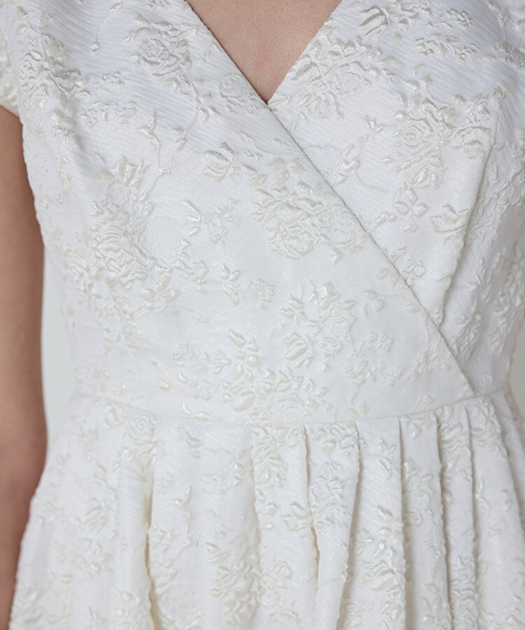 JAKARLI MAKSİ ELBİSE