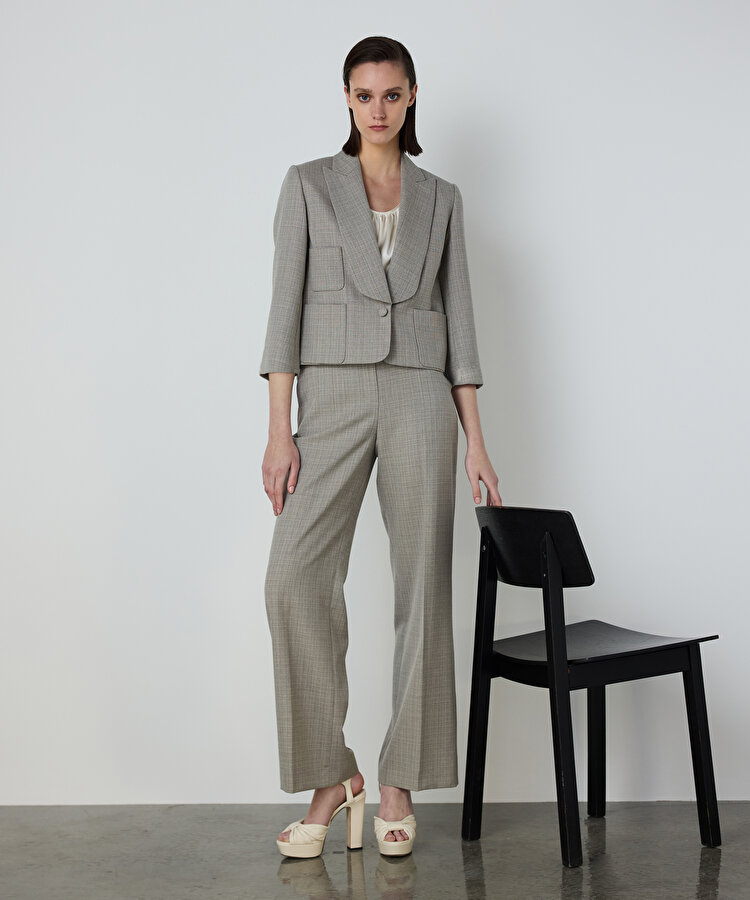 GENİŞ YAKALI YÜN CEKET