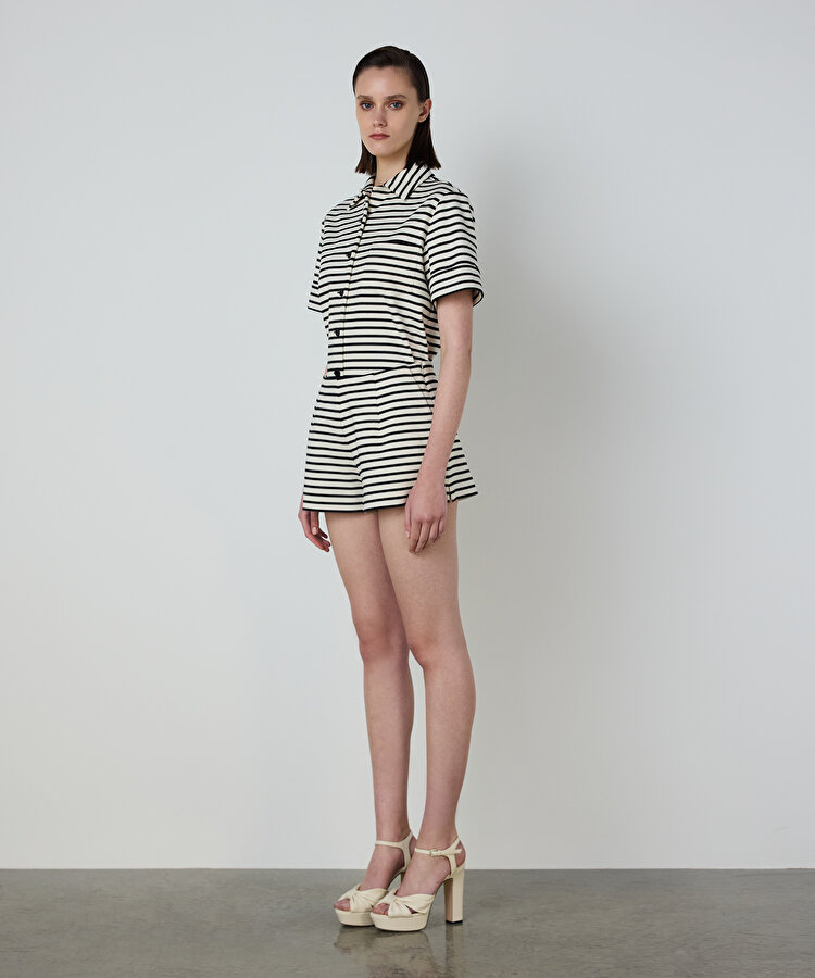 ÇİZGİ DESEN ŞORT