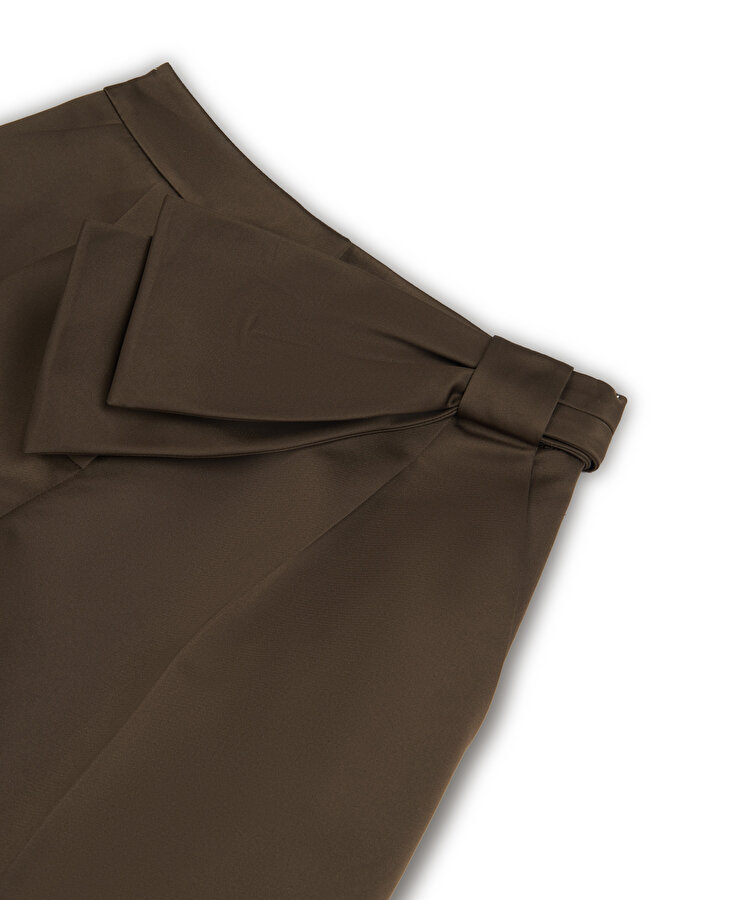 FİYONKLU SATEN DÜŞES ŞORT