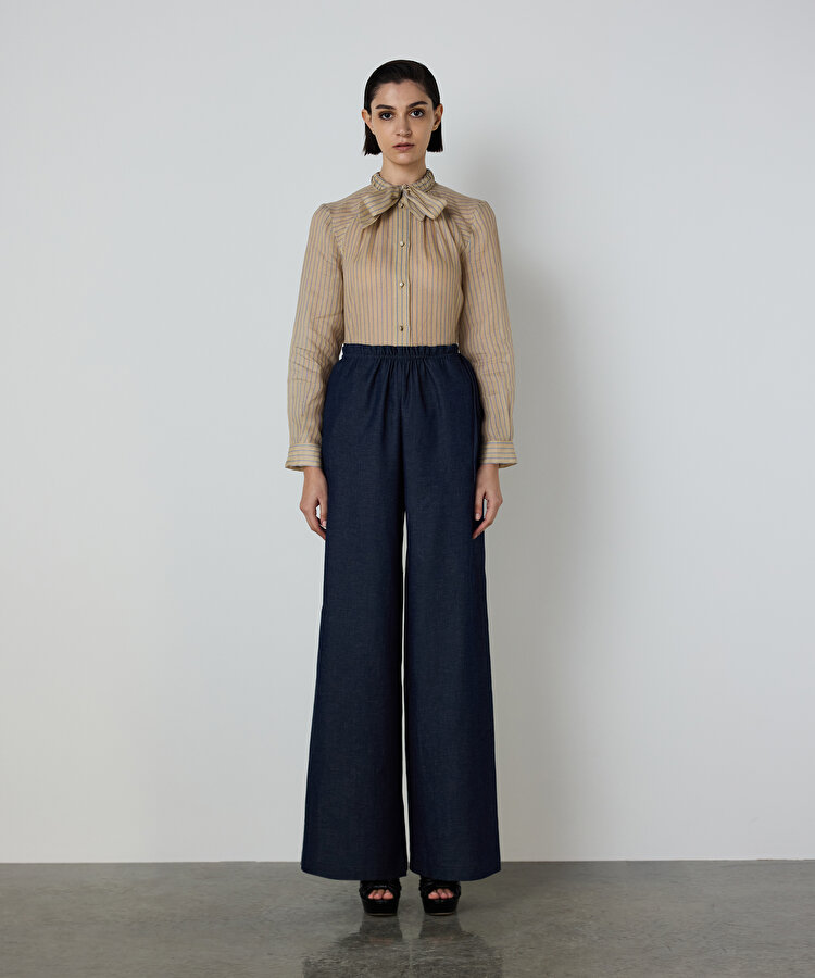 FULAR AKSESUARLI RAMİ GÖMLEK