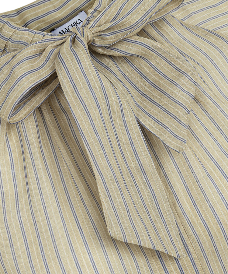 FULAR AKSESUARLI RAMİ GÖMLEK