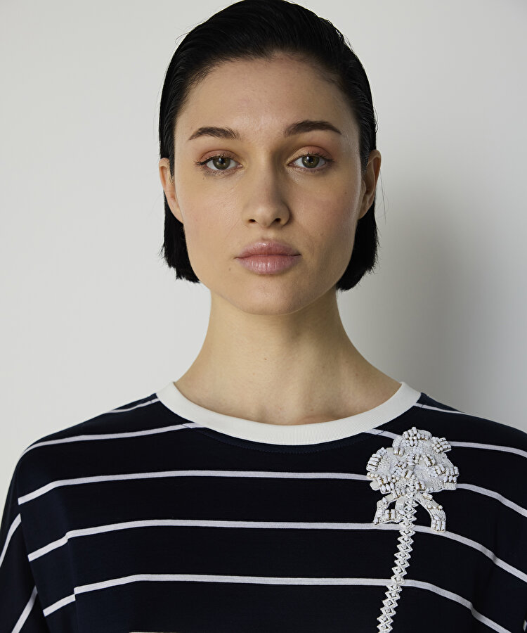 PALMİYE NAKIŞLI TİŞÖRT