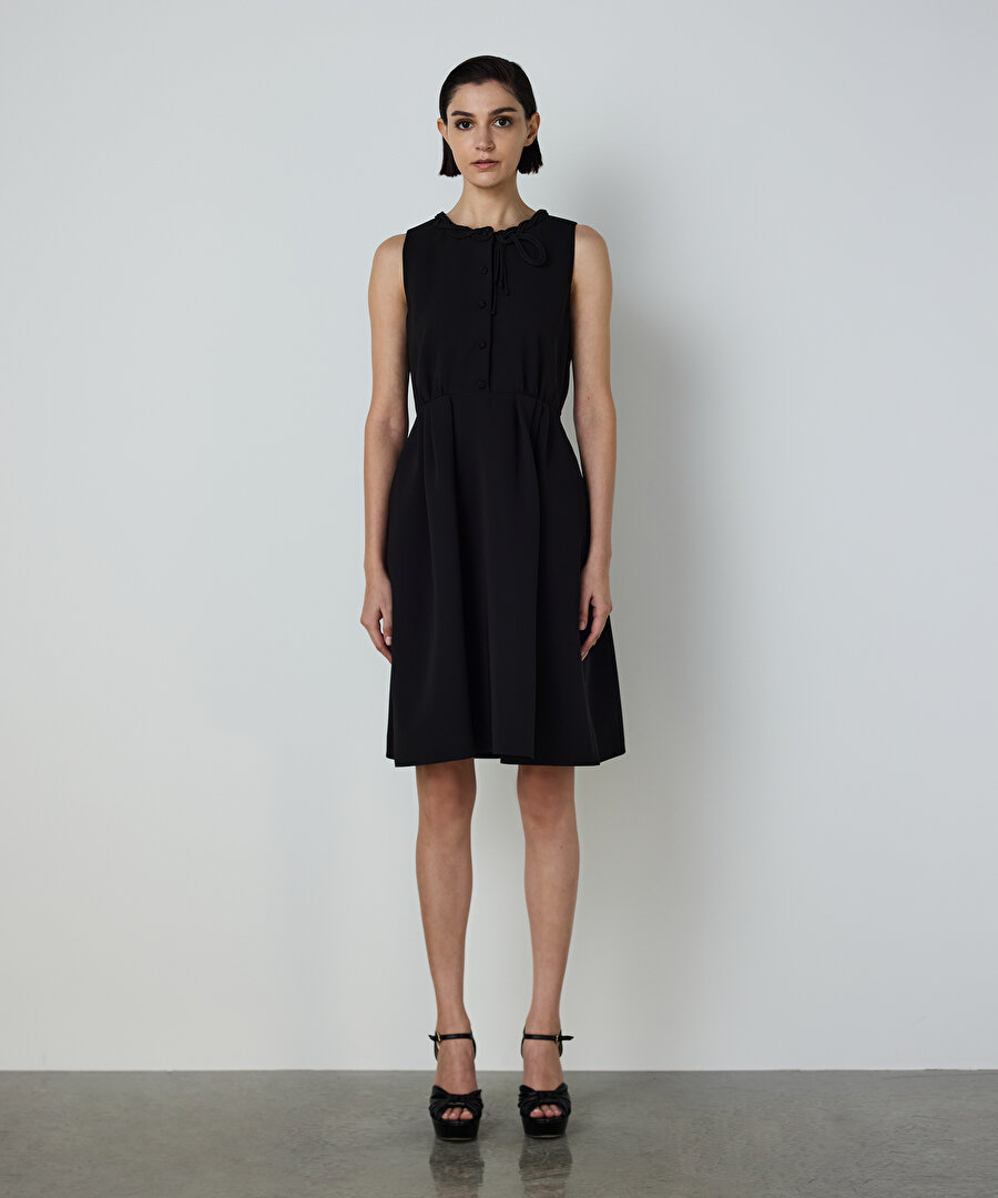 İNCE KORDONLU PİLELİ ELBİSE