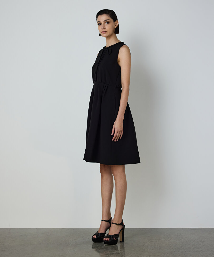 İNCE KORDONLU PİLELİ ELBİSE