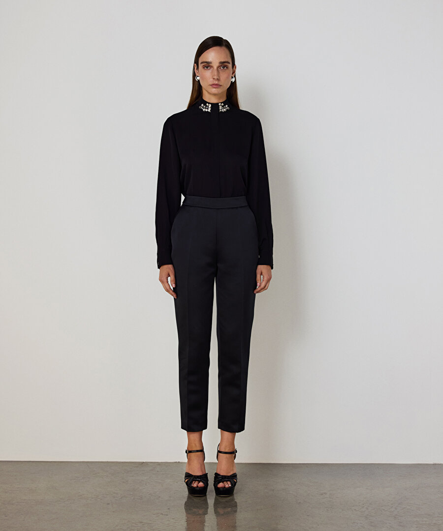 STRASS TAŞ İŞLEMELİ BLUZ