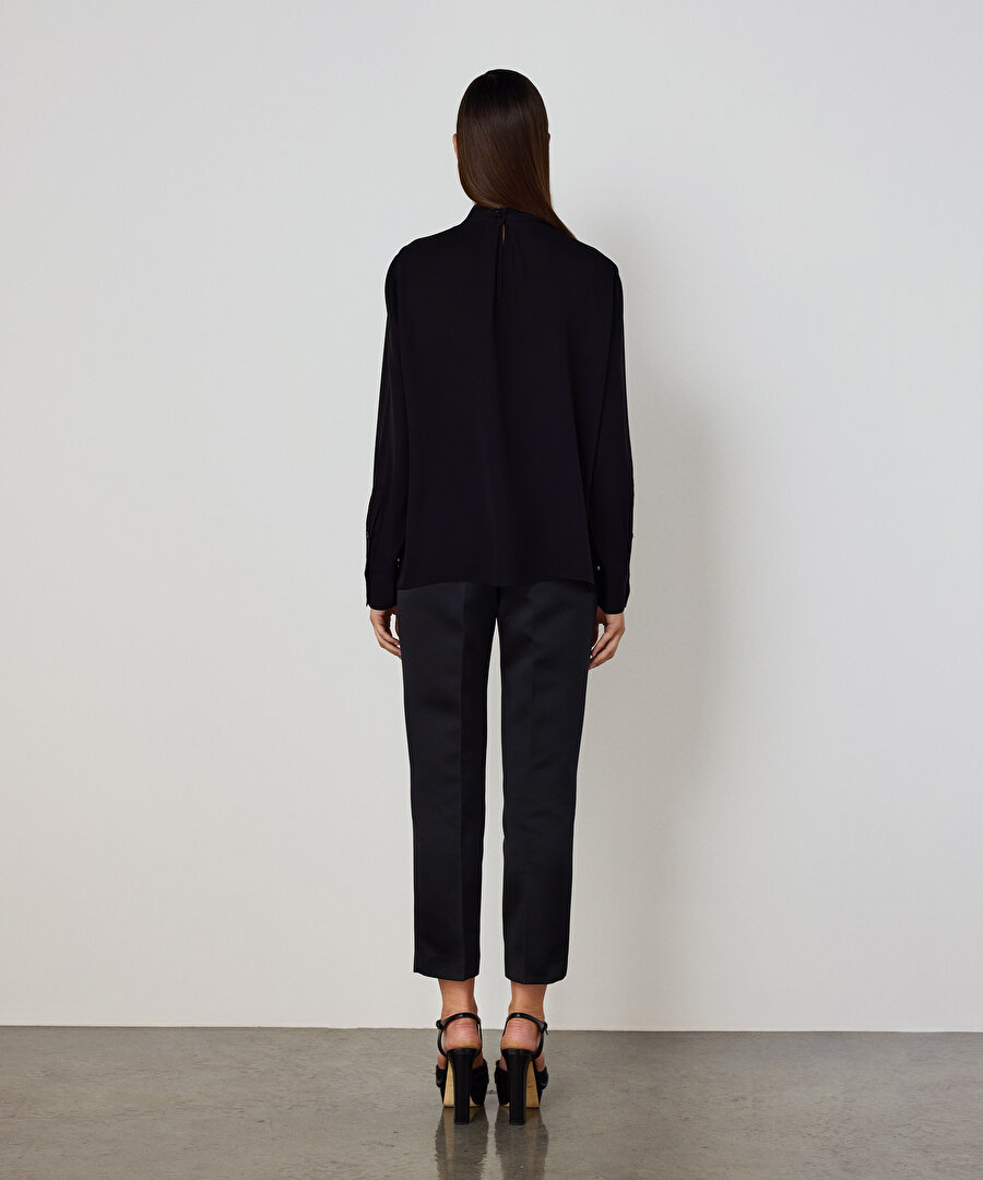 STRASS TAŞ İŞLEMELİ BLUZ