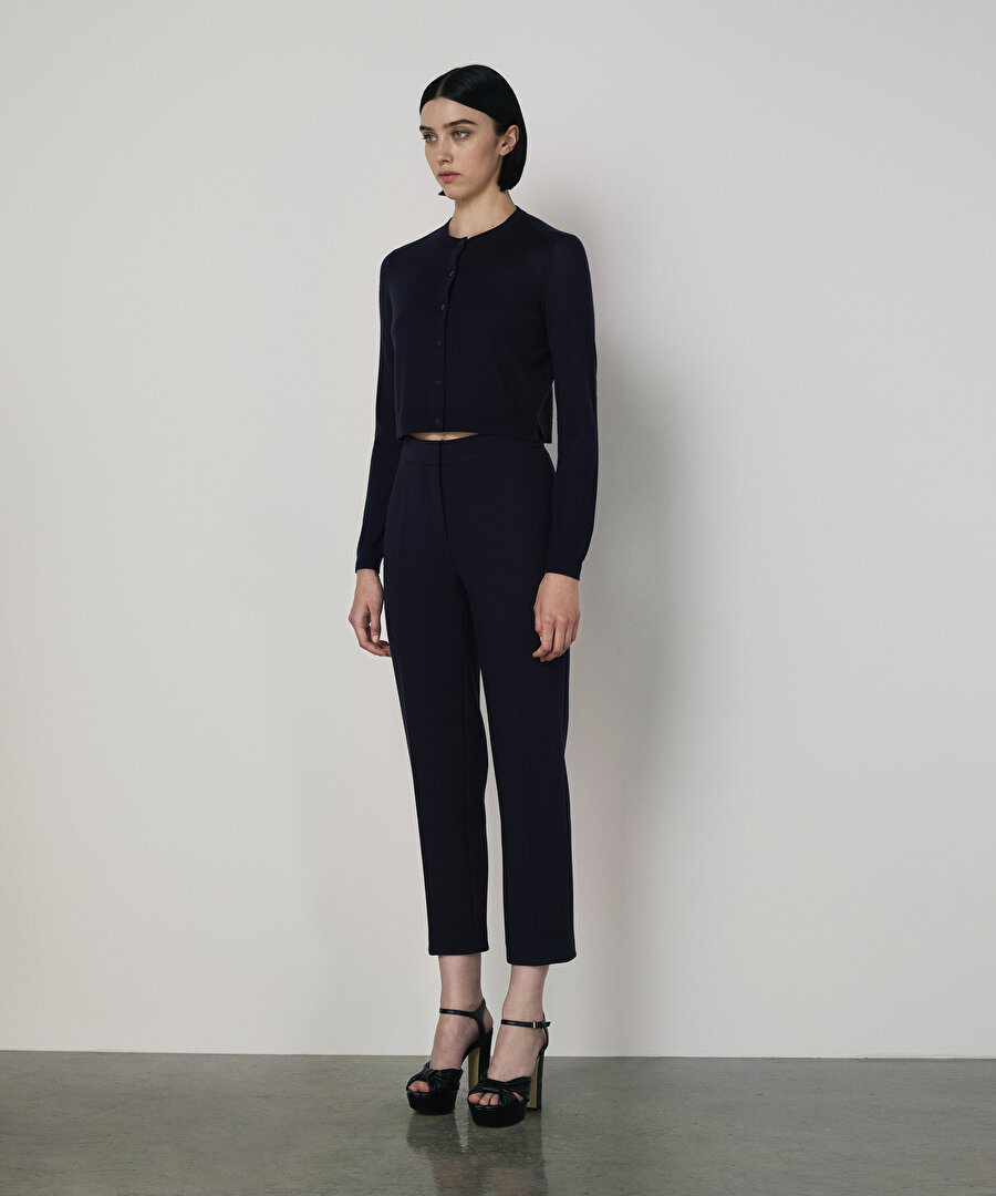 BASIC YÜN TRİKO HIRKA