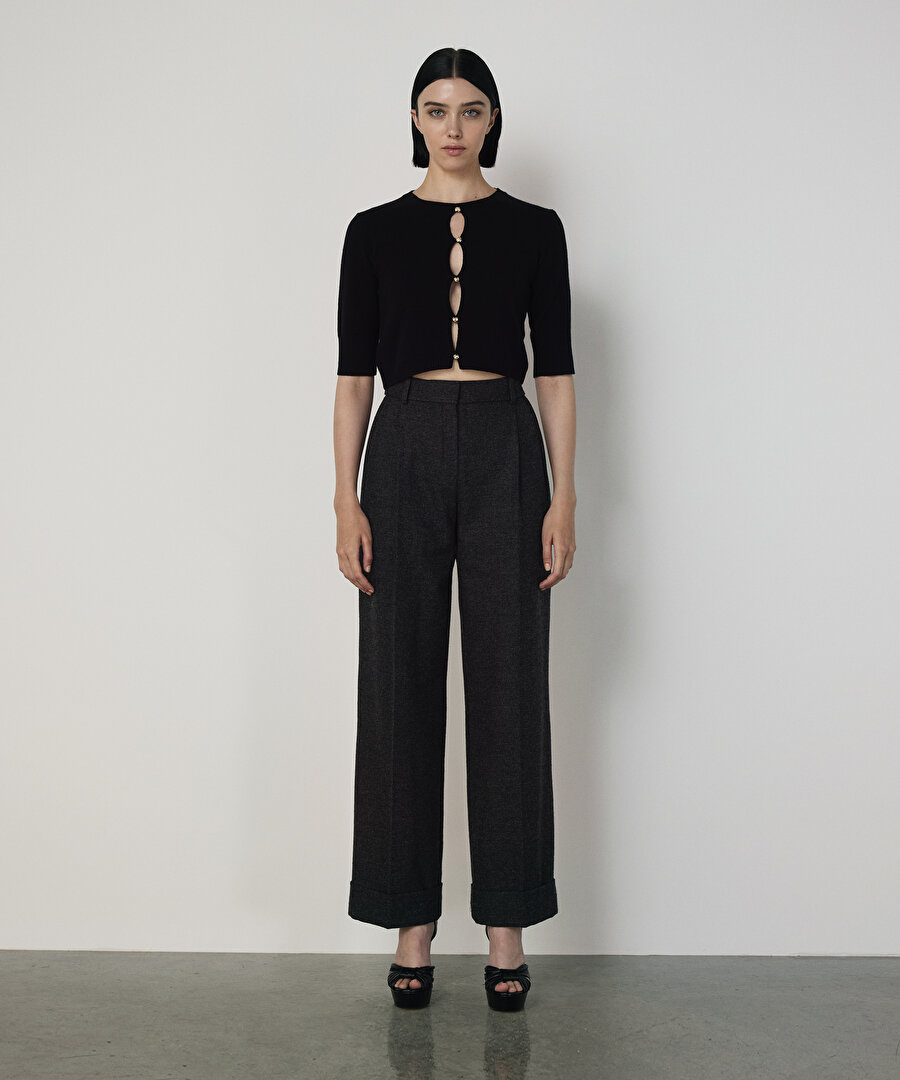 KRİSTAL TAŞ DÜĞMELİ TRİKO HIRKA