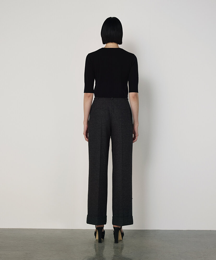 KRİSTAL TAŞ DÜĞMELİ TRİKO HIRKA