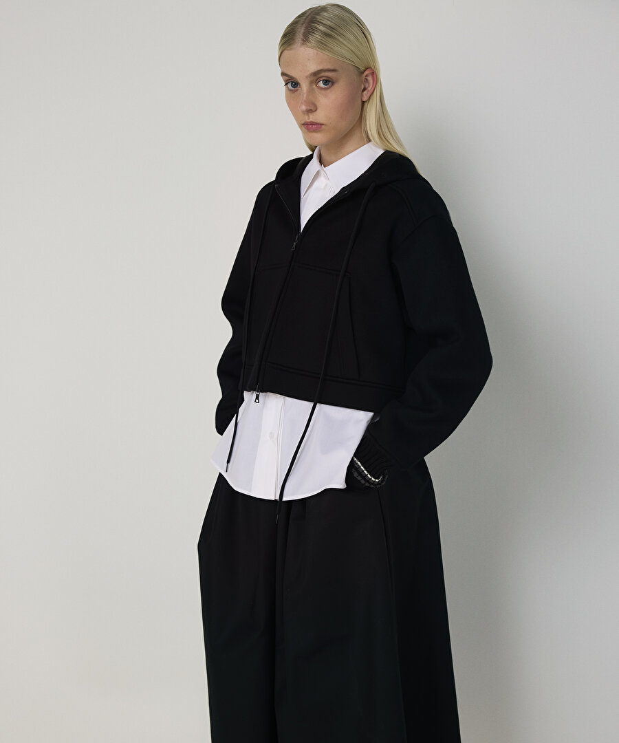 KONTRAST MANŞETLİ SWEATSHIRT 