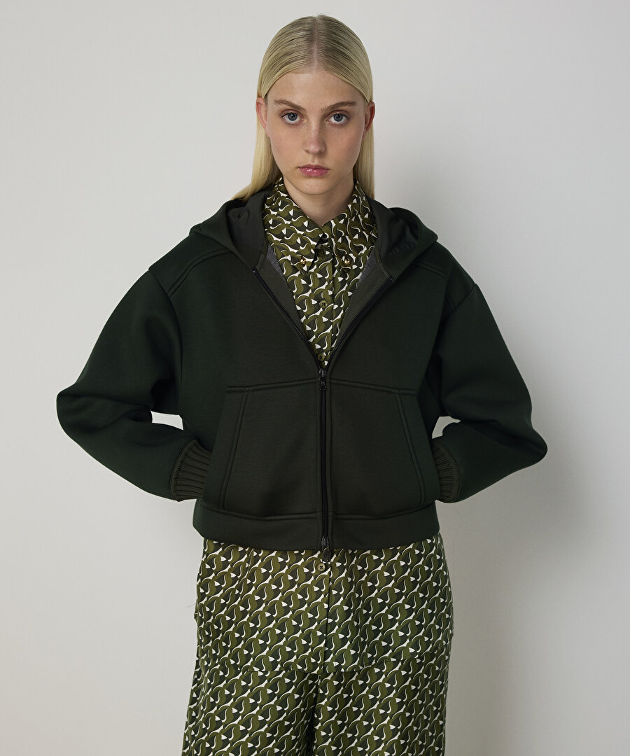 KONTRAST MANŞETLİ SWEATSHIRT 