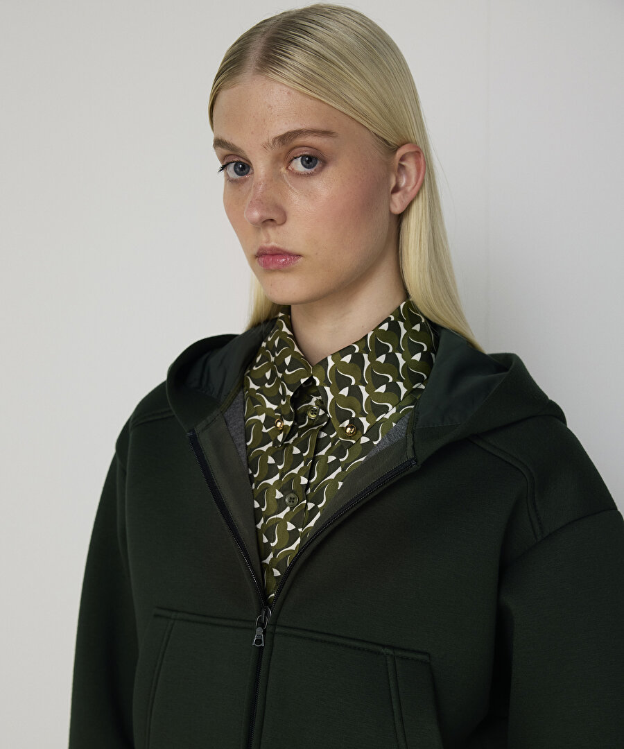 KONTRAST MANŞETLİ SWEATSHIRT 